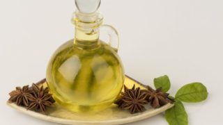 八角茴香、罗勒叶和精油用于治疗喉咙痛、咳嗽和充血
