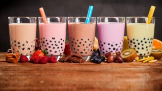 几杯珍珠奶茶都泡满了