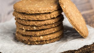 上一个计数器消化饼干堆栈