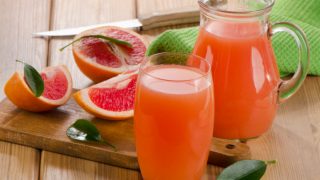 泡沫柑橘康普茶饮料