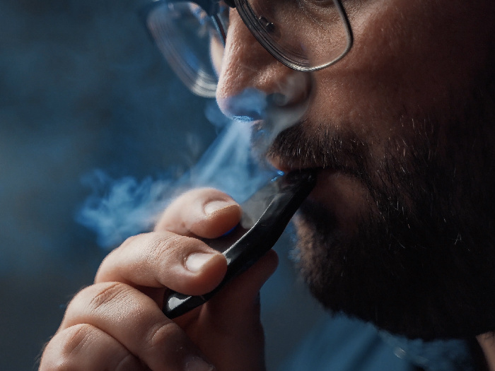 使用vaping设备的人
