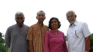 站立反对白色背景的队生物基础