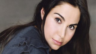 Chandanni miglino特写镜头射击