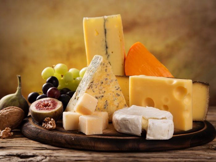 与葡萄和无花果Cheeseboard